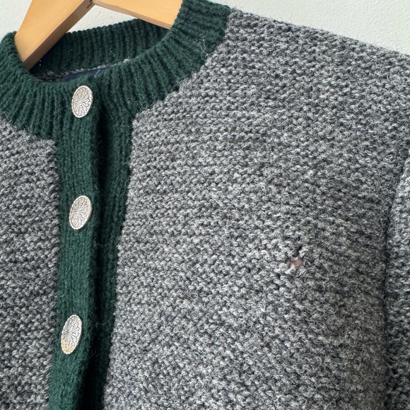Ralph Lauren Vintage Wool Cardigan with Green trim, blue label, Small, hand knit - Picture 6 of 13